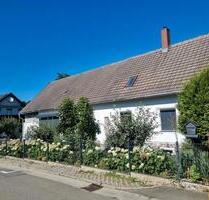 Haus in Crimmitschau - 145.000,00&nbsp;EUR Kaufpreis, ca.&nbsp; 100,00&nbsp;m&sup2; in Crimmitschau (PLZ: 08451)
