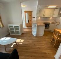 Schönes, voll möbliertes Erdgeschoss Apartment mit Terrasse - Chieming