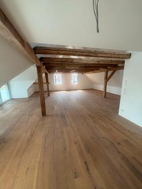 Foto - 2.5 Zimmer Dachgeschoßwohnung zur Miete in Neustadt an der Aisch