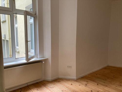 Foto - 1 Zimmer Hochparterre zum Kaufen in Berlin