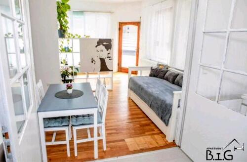 Foto - Apartment Ferienwohnung - 80,00 EUR Kaltmiete, ca.  85,00 m²