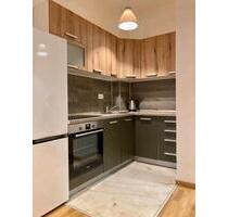 Zu vermieten WG ZIMMER - 600,00&nbsp;EUR Kaltmiete, ca.&nbsp; 100,00&nbsp;m&sup2; in Rottenburg am Neckar (PLZ: 72108)