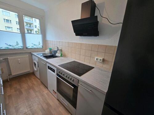Foto - Wohnung zur Nachmiete + Einbauküche + Badmöbel + Gardinenstange