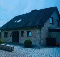 Zweifamilienhaus mit Pool, Garten,2Garagen&Vollkeller - Lengerich