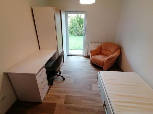 Foto - In Rudow-WG Zimmer mit Garten im Bungalowhaus- 4er-WG ab 01.11.25