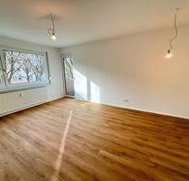 Renovierte 2,5-Zimmer-Wohnung mit Balkon & Stellplatz in Laboe