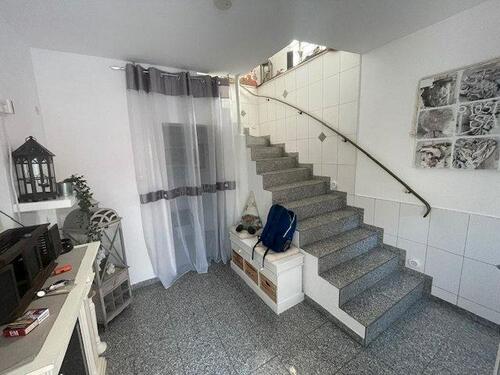 Foto - 6 Zimmer Etagenwohnung in Euerdorf