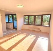 Frisch renovierte, sonnige 1,5 Zimmerwohnung in Achern