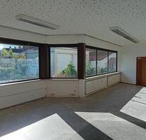 Moderne Büroräume mit Kfz Stellplätzen in Coburg zu vermieten