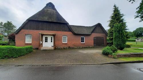 Foto - Gepflegtes Reetgedecktes Einfamilienhaus