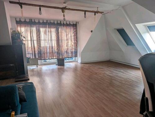 Foto - 3 Zimmer Dachgeschosswohnung - 980,00&nbsp;EUR Kaltmiete, ca.&nbsp; 110,00&nbsp;m&sup2;