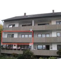 Schöne helle 4 Zimmer Wohnung + Garage in Schillingsfürst