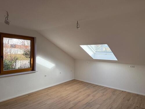 Foto - 3 Zimmer Dachgeschoßwohnung zur Miete in Blumberg