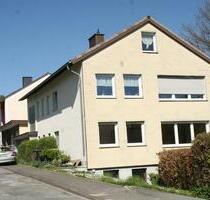 2 12 Fam.haus, 237 qm Wohnfl., NEU: Heizung, Fenster; 219.000 € - Beverungen