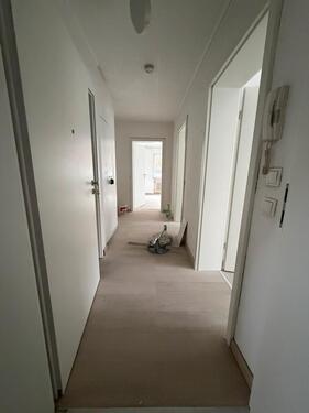 Foto - Erstbezug nach Sanierung: Helle 3-Zimmer-Wohnung mit Balkon