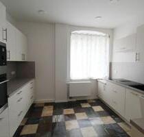 *** Top 4 Zimmer + neue EBK + Dusche und Wanne, neu renoviert *** - Limbach-Oberfrohna