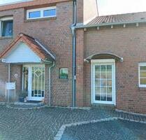 Modernes Einfamilienhaus mit Einliegerwohnung und schönem Garten - Hückelhoven