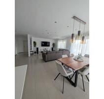 Helle 3-Zimmer Wohnung · ca. 105m² · Balkon · 2 Stellplätze - Göppingen