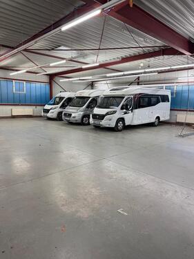 Foto - Stellplatz Parkplatz Oldtimer Wohnmobile bis 7,40 m