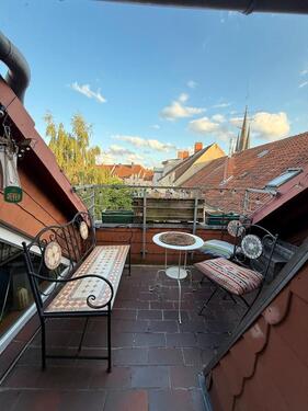 Foto - Untermiete (Mai bis ~August) möbelierte DG-Wohnung in Linden