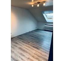 Schönes Apartment im Dachgeschoss - Neuss Holzheim
