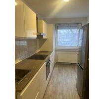 Im Regierungsviertel,Provisionsfrei!! Renovierte 2-Zimmer-Wohnung - Saarbrücken St. Arnual