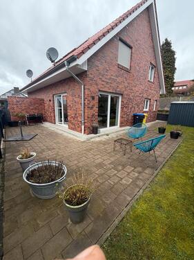 Foto - Moderne Doppelhaushälfte (BJ 2023) in Südhanglage mit Garten