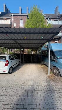 Foto - Überdachter PKW Stellplatz in Innenhof