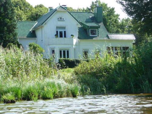 Foto - Haus am See und Baugrundstück am See,1.Seereihe,Villa am See