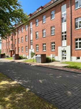Foto - Großzügige und moderne 3-Zimmer-Erdgeschosswohnung mit Balkon und neuer EBK