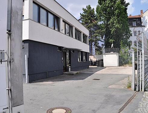 Foto - BÜRO MIT STELLPLATZ ZU VERMIETEN-1.400,.€