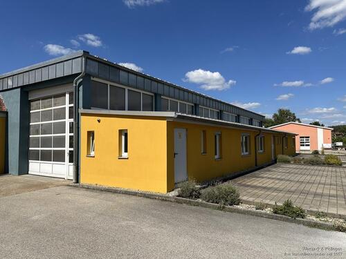 Foto - Vollständig neu renovierte Produktionshalle - zusätzliche Hallen- bzw. Büroflächen möglich