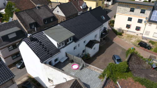 Foto - Kernsaniertes Mehrfamilienhaus in Kettig -ohne Makler-