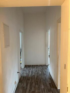 Foto - DG Wohnung 4 Zimmer - 950,00&nbsp;EUR Kaltmiete, ca.&nbsp; 100,00&nbsp;m&sup2;