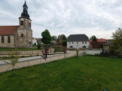 Foto - Ehemaliges Pfarrhaus nahe Geiseltalsee mit großem Grundstück