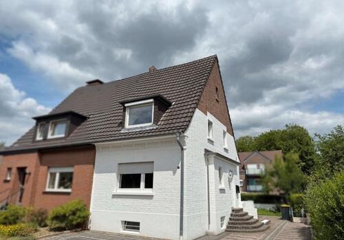 Foto - Doppelhaushälfte mit Garten in Toplage Kleve(Nähe EOC) 3,5 Zimmer