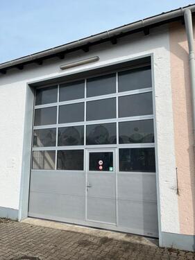 Foto - Kleine Halle, Lagerhalle in Schwarzenfeld zu vermieten