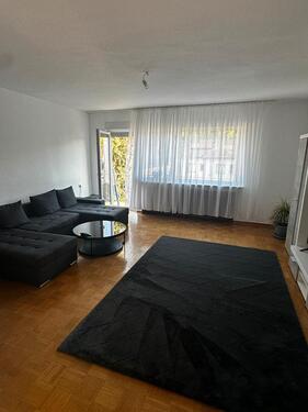 Foto - schöne 2 Zimmer Wohnung (Nähe Schlosspark), Balkon, große Küche