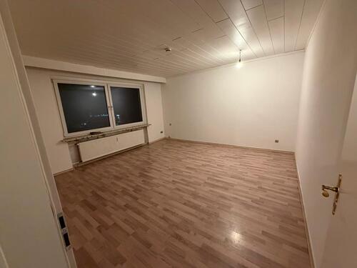 Foto - 3 Zimmer Wohnung mit Balkon - 1.300,00&nbsp;EUR Kaltmiete, ca.&nbsp; 72,00&nbsp;m&sup2;