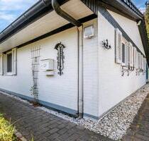 Großer Bungalow mit wunderschönem Garten - Hollenstedt