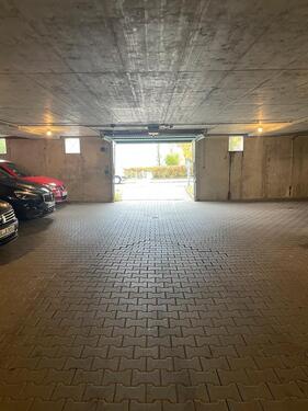 Foto - Tiefgaragenstellplatz - 90,00&nbsp;EUR Miete,