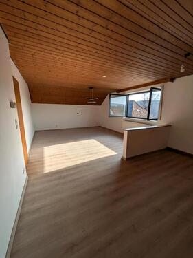 Foto - Helle 80qm Dachgeschoss Wohnung mit Balkon