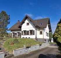 Komplett renoviertes Einfamilienhaus mit 5 Schlafzimmern und groß - Mandelbachtal