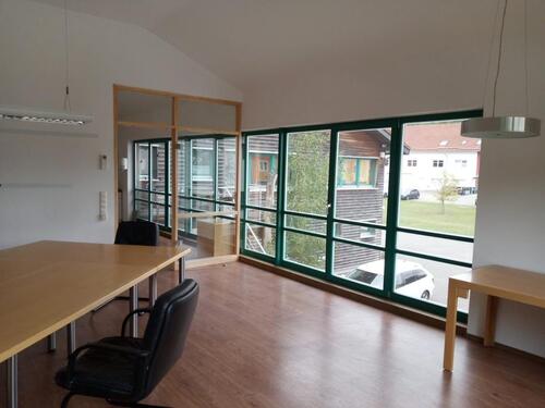 Foto - Büroräume zu vermieten - 13,00 EUR Kaltmiete,