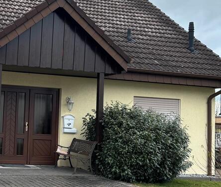 Foto - Attraktives Einfamilienhaus inkl. Garten & Carport zu vermieten