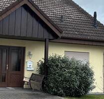 Attraktives Einfamilienhaus inkl. Garten & Carport zu vermieten - Weimar (Lahn)