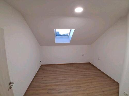 Foto - Dachgeschoßwohnung in Neuhausen ob Eck zur Miete