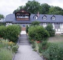 Haus mit Kirchsaal & gr. Garten - Kaulsdorf