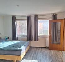 Zentrale 1,5 Zimmer Wohnung mit Terrasse und Gartennutzung - Barsinghausen