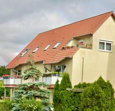 Foto - Helle 2-Zi-Wohnung mit Balkon, Küche & Garage sofort zu vermieten